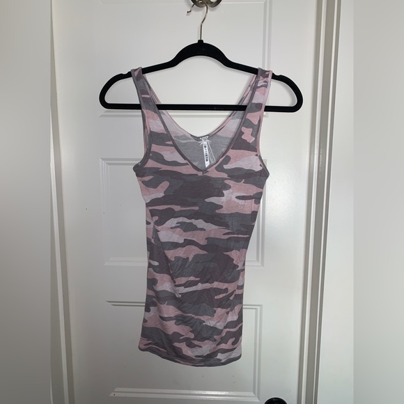 Tanktop - Picture 2 of 4